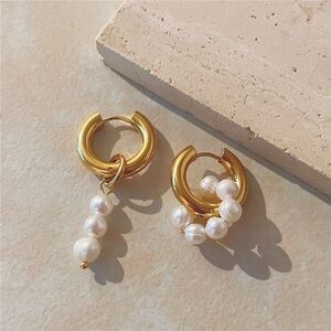 Commence NWT Asymmetric Mismatched Faux Pearls Gold Hoop Earrings